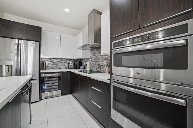 6415 NW 102nd Path 201, Miami, FL 33178