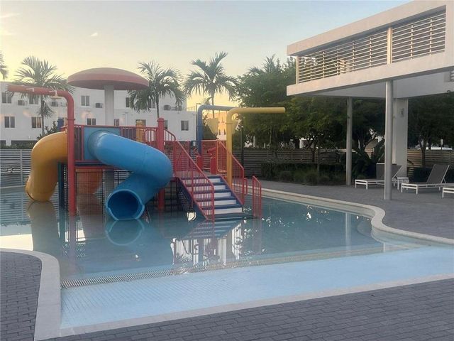 6415 NW 102nd Path 201, Miami, FL 33178