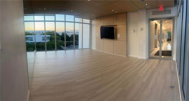 6415 NW 102nd Path 201, Miami, FL 33178