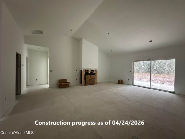 7304 E Autry Ln, Athol, ID 83801
