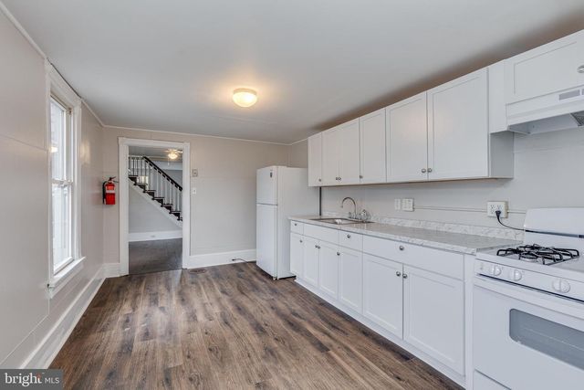 517 LINDEN AVE, Burlington, NJ 08016