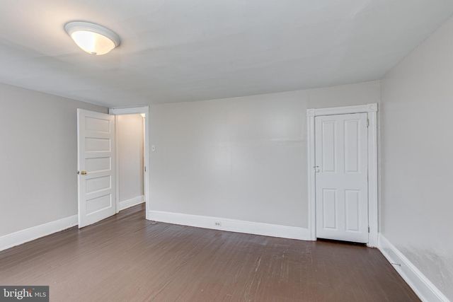 517 LINDEN AVE, Burlington, NJ 08016