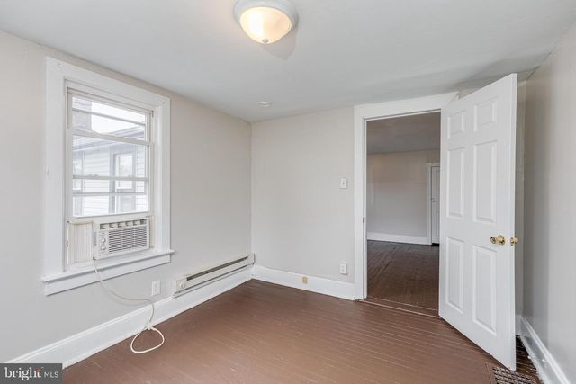 517 LINDEN AVE, Burlington, NJ 08016