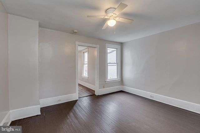 517 LINDEN AVE, Burlington, NJ 08016