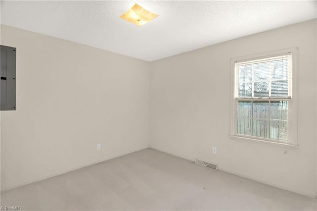 2001 Sunshine Lane, Lexington, NC 27295