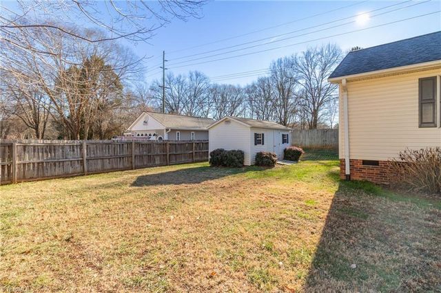 2001 Sunshine Lane, Lexington, NC 27295