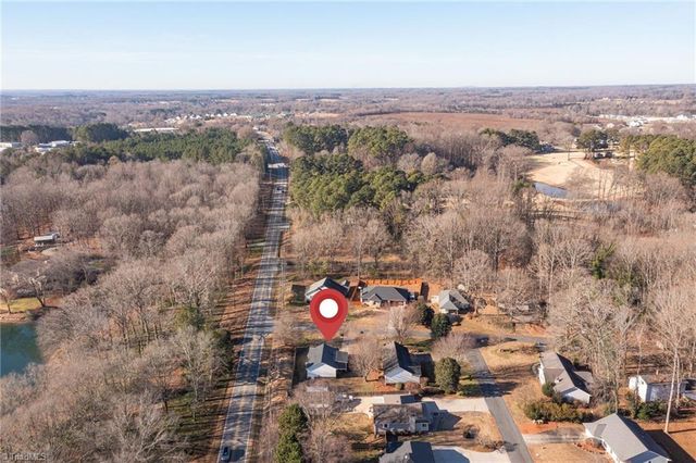 2001 Sunshine Lane, Lexington, NC 27295