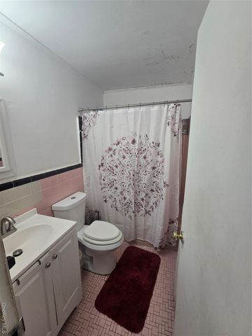 506 Froehlich Place, Elmont, NY 11003
