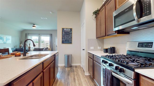 30823 Lake Spur Manor, Brookshire, TX 77423