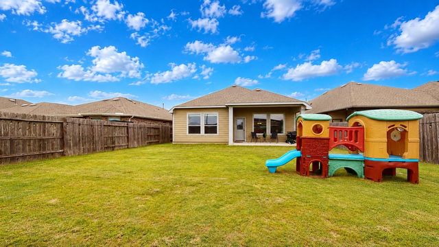 30823 Lake Spur Manor, Brookshire, TX 77423