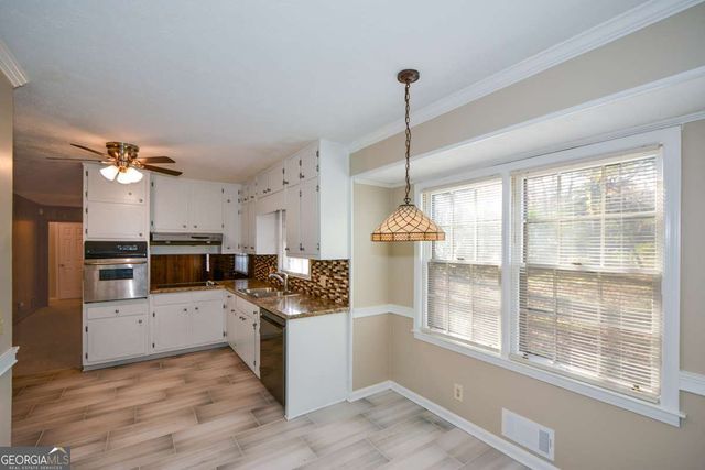 1316 White Oak Street SE, Conyers, GA 30013