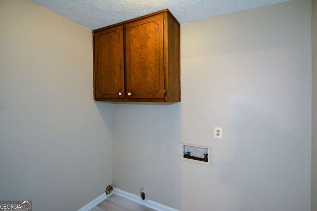 1316 White Oak Street SE, Conyers, GA 30013