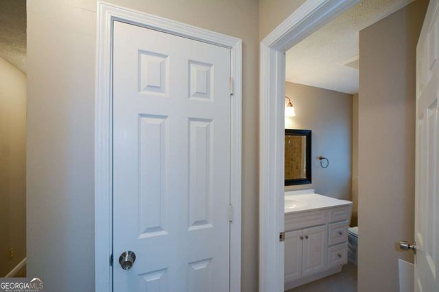 1316 White Oak Street SE, Conyers, GA 30013