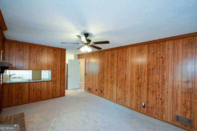 1316 White Oak Street SE, Conyers, GA 30013