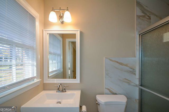 1316 White Oak Street SE, Conyers, GA 30013