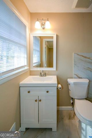 1316 White Oak Street SE, Conyers, GA 30013