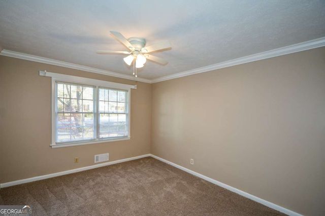 1316 White Oak Street SE, Conyers, GA 30013