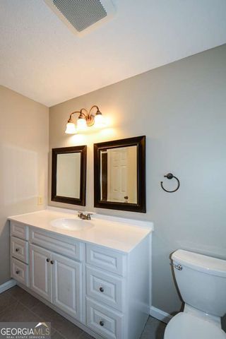 1316 White Oak Street SE, Conyers, GA 30013