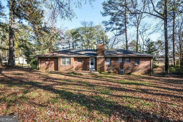 1316 White Oak Street SE, Conyers, GA 30013