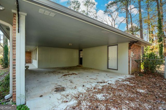 1316 White Oak Street SE, Conyers, GA 30013