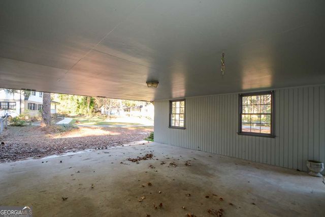 1316 White Oak Street SE, Conyers, GA 30013