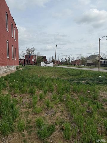 4305 Margaretta Avenue, St Louis, MO 63115