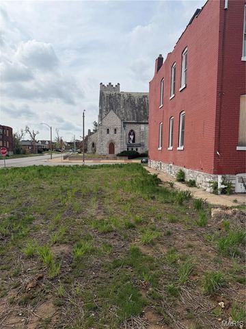 4305 Margaretta Avenue, St Louis, MO 63115
