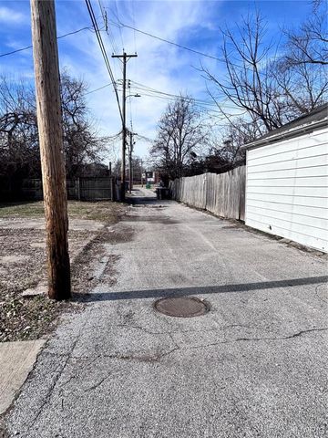 4305 Margaretta Avenue, St Louis, MO 63115