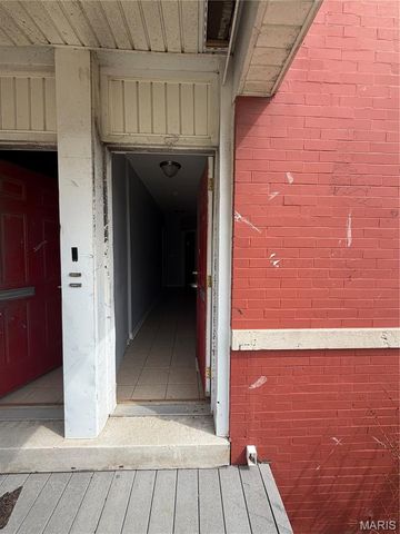 4305 Margaretta Avenue, St Louis, MO 63115
