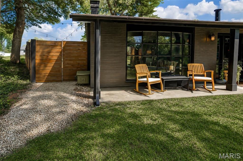 Image 19 of property listing at 1101 Walnut Street, Jerseyville, IL 62052