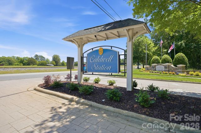 17747 Trolley Crossing Way, Cornelius, NC 28031