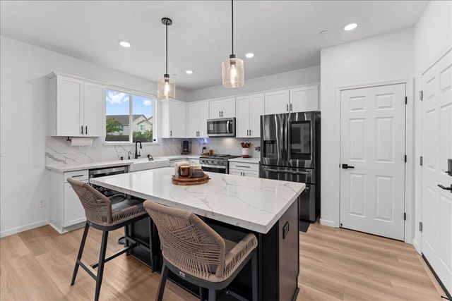 3651 McGuire Dr, Stockton, CA 95205