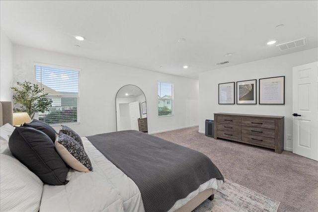 3651 McGuire Dr, Stockton, CA 95205