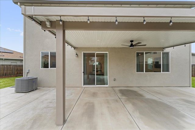 3651 McGuire Dr, Stockton, CA 95205