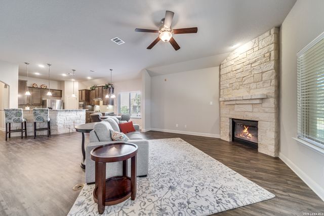 28442 Joanie Kay, San Antonio, TX 78260