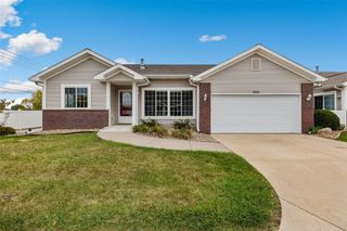 1055 74th Street NE, Cedar Rapids, IA 52402