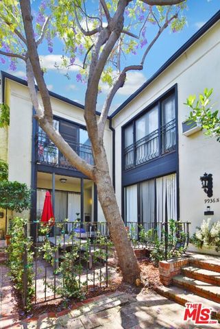 9936 Robbins Drive, Beverly Hills, CA 90212
