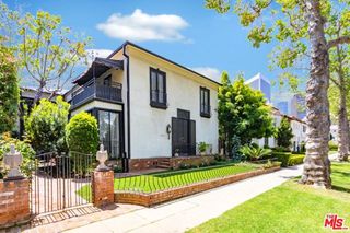 9936 Robbins Drive, Beverly Hills, CA 90212