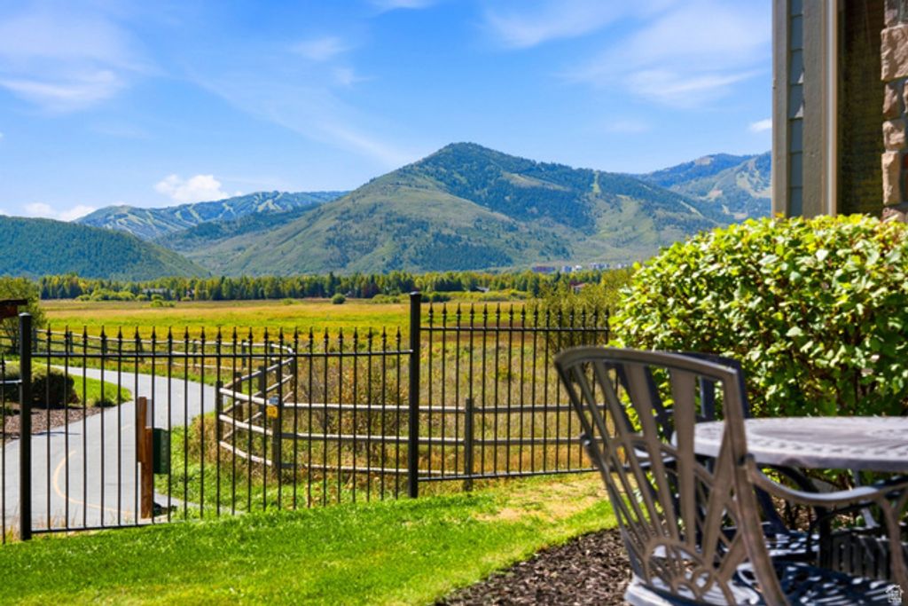 1513 W REDSTONE AVE #B1, Park City, UT 84098 — exterior