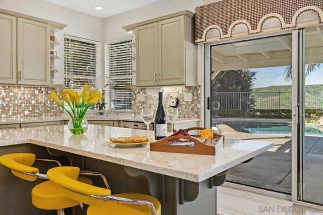 4863 Marblehead Bay Dr, Oceanside, CA 92057