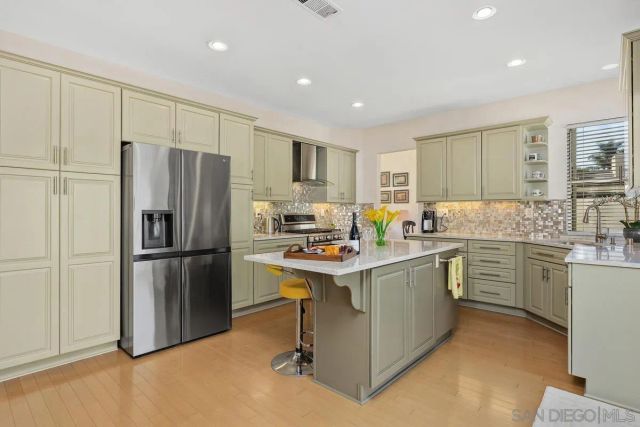 4863 Marblehead Bay Dr, Oceanside, CA 92057