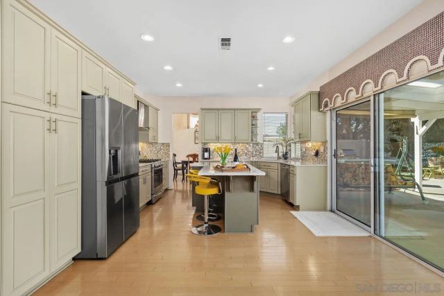 4863 Marblehead Bay Dr, Oceanside, CA 92057