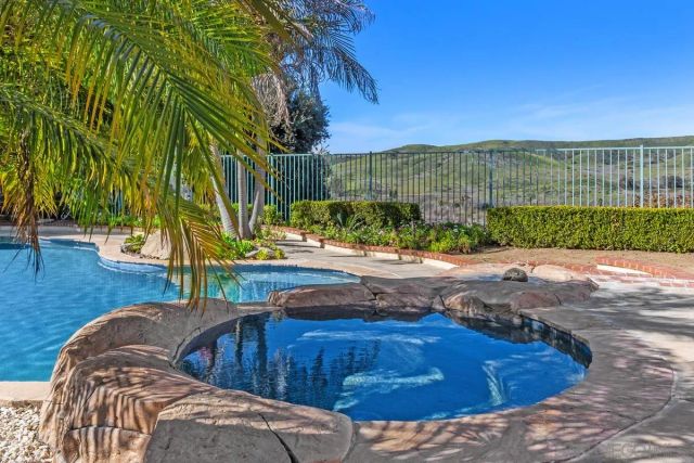 4863 Marblehead Bay Dr, Oceanside, CA 92057