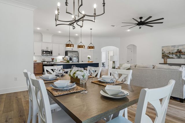 35 NW Highland Drive, Fort Walton Beach, FL 32548