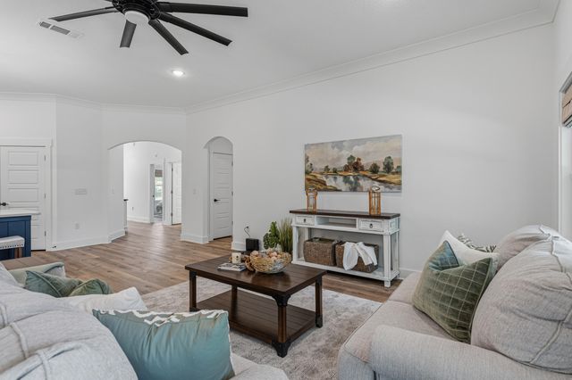 35 NW Highland Drive, Fort Walton Beach, FL 32548