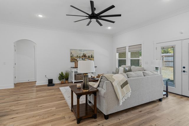 35 NW Highland Drive, Fort Walton Beach, FL 32548