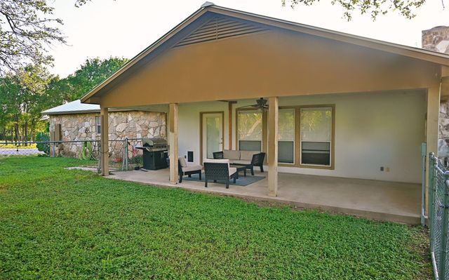 101 Stadium View DR, Marble Falls, TX 78654