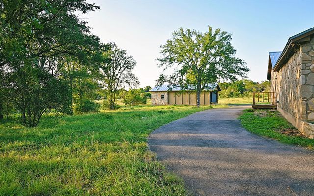 101 Stadium View DR, Marble Falls, TX 78654