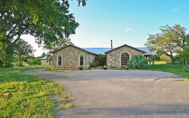 101 Stadium View DR, Marble Falls, TX 78654