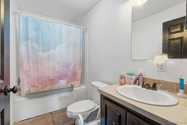 8753 Brewer Road, Millington, MI 48746